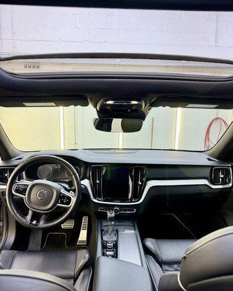Volvo S60 cena 106000 przebieg: 125000, rok produkcji 2019 z Warszawa małe 67